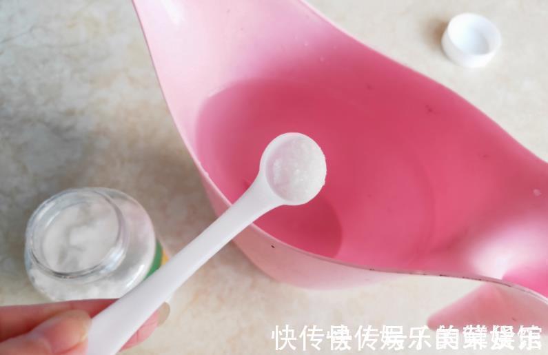 养花用磷酸二氢钾催花,到底该怎么操作,为什么有人喜有人厌?