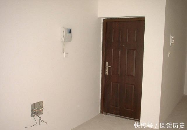 铝合金|开发商预留的门窗要不要更换?这么装就对了