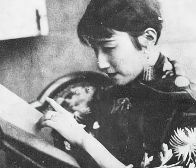 旧照&陆小曼旧照欣赏,看了一遍又一遍,再也没有这样的美女了