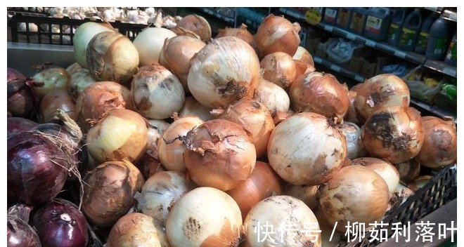区别|一样是洋葱,白皮的和紫皮有什么区别老农民告诉你,别再买错了!