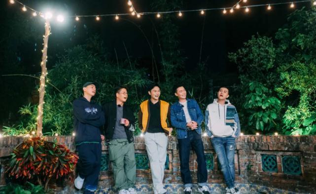 第一期就这么好笑,《大湾仔的夜》也太让人上头了吧?