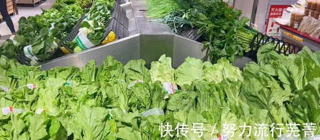 才知道,遇到这种白菜别买了,不怪菜农,教你一秒辨别“甲醛”菜!