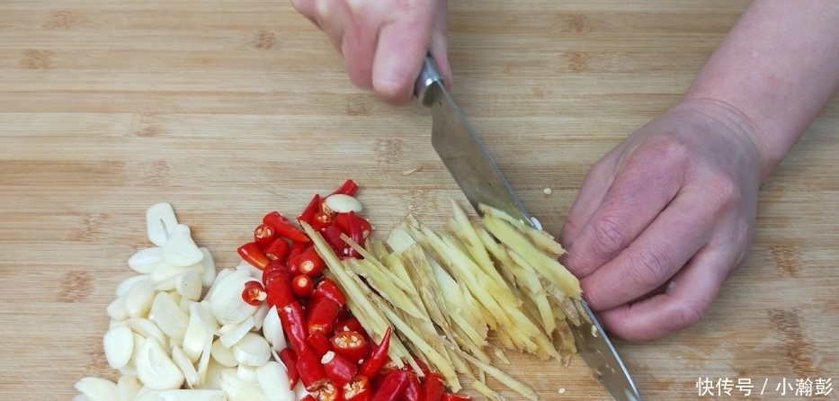 秘制|黄瓜不要凉拌了,教你一个最好吃的做法,一次秘制5斤,上桌扫光