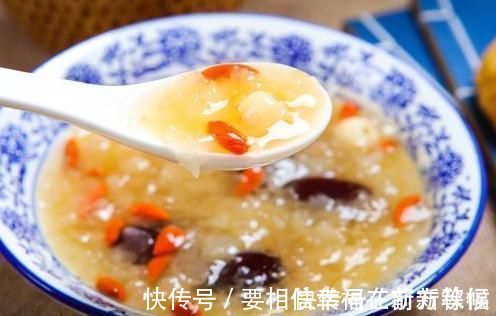 银耳汤|煮银耳，只剪碎是不够的，学会正确方法，20分钟出胶，汤汁更浓稠
