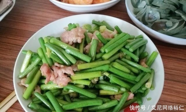 味道|晒晒婆婆家的年夜饭，12道菜，荤素搭配有营养，简单好吃有味道
