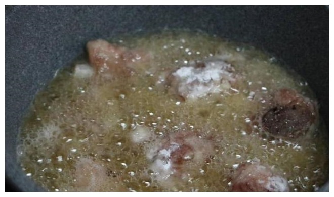 这才是正宗糖醋排骨的做法,无肉不欢的小伙伴们速度收了吧
