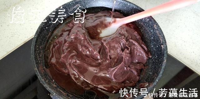 百吃不腻的经典甜品驴打滚，软嫩香甜，好配方值得收藏