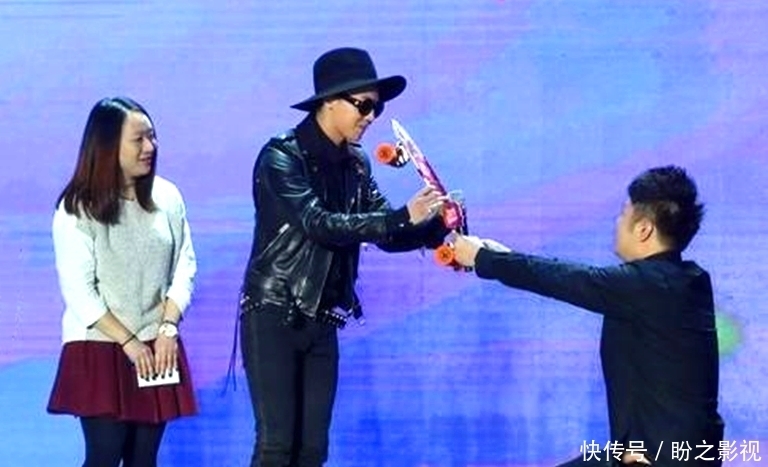 回应|网友质疑快乐大本营谁红谁上?导演尴尬回应:山河令录制需要一周