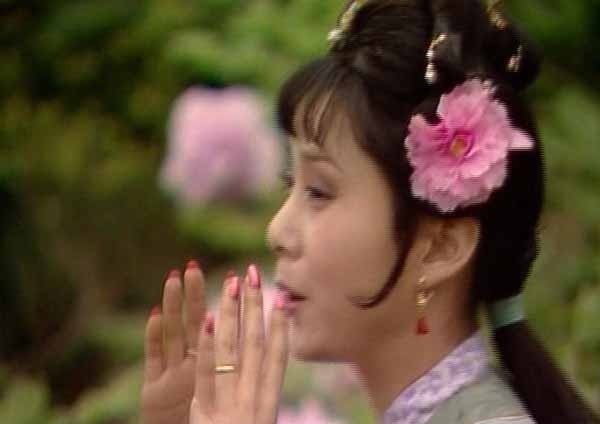 平儿与晴雯长相个性相差甚远,作者为何会将两人并称为“俏”?