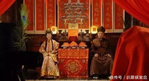 婚丧|结婚遇上办白事, 这对联该如何写 老秀才一出手就是千古绝对!