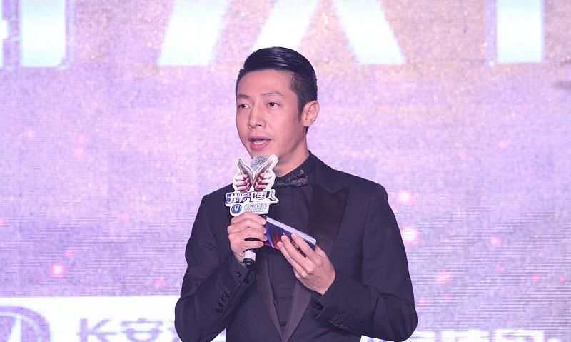 全能型偶像!撒贝宁用哈萨克语唱歌!