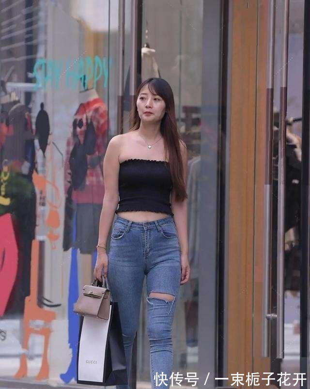 小技巧|瑜伽裤偏好看气质的风格，还透着微微的时尚温婉，颜色高级