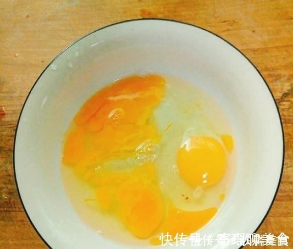 美白|它既是“药”又是食材,被称天然“抗生素”,清热解毒美白黑发