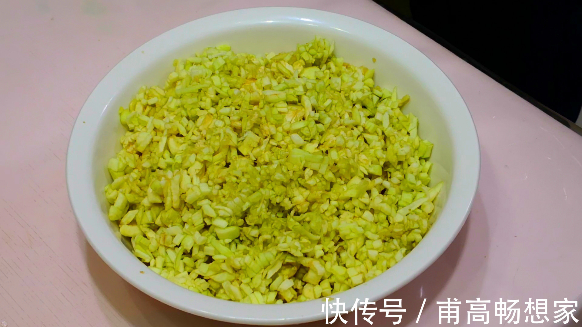 夏天别吃韭菜饺子了,这2种蔬菜便宜又营养,包饺子特香,超好吃