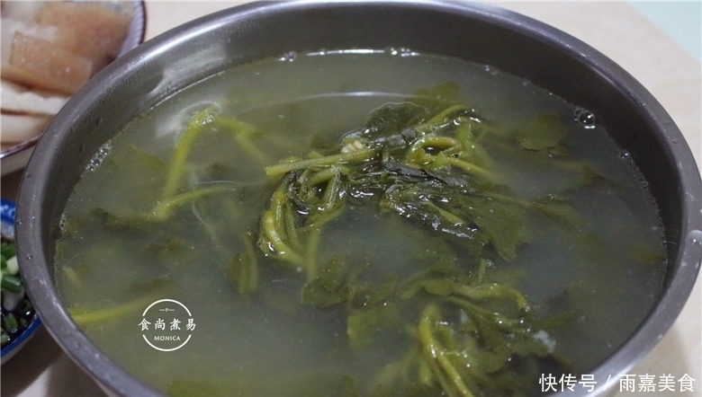 滋味|小姑子来吃饭,婆婆下厨做了四菜一汤,荤素搭配,比饭店有滋味