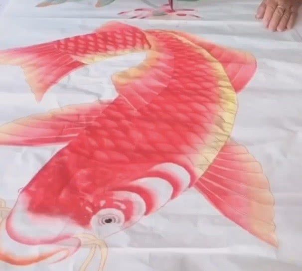 百岁老人|百岁老人教孙女绘画,却被说成江湖味太重,属千篇一律的民间作品