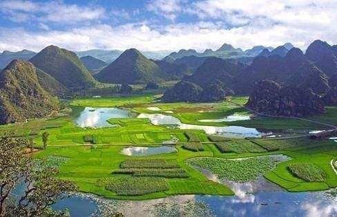 书湖阴先生壁$王安石写的这首题壁诗清新淡雅,更看出他隐居后闲适恬淡的心境