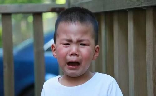 霸總|康康在《爸爸去哪兒》一出場就是“霸總”，其實他兒時也很可愛