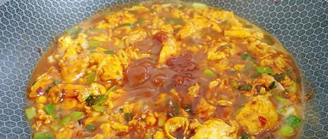 葱油酱面:简单的做法,也能有出众的味道