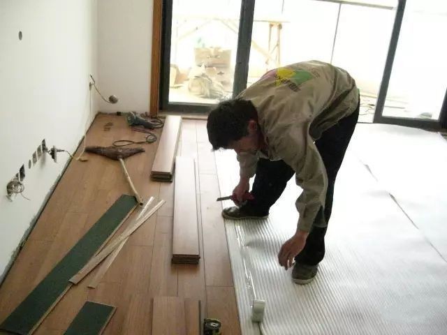 辅材|扒一扒铺设木地板所要涉及到的一些辅材