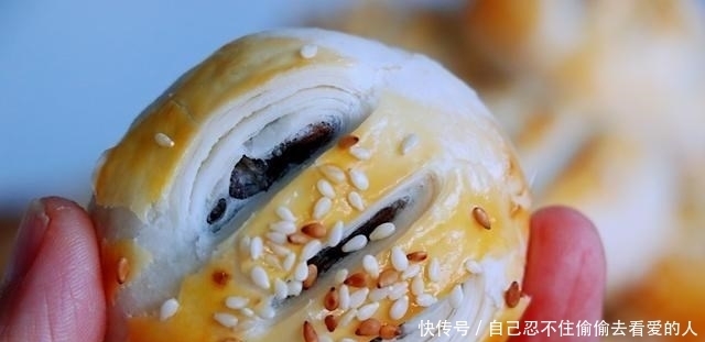 有面粉就能做,不发面,不醒面,层次分明,放3天还酥香掉渣