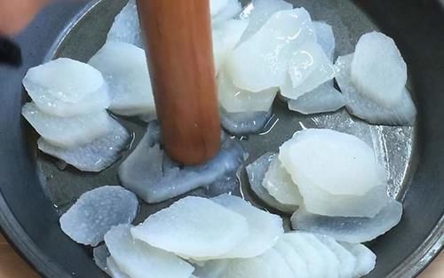 点心|山药不炒着吃了，教你用山药做成点心，软糯清香，营养不流失