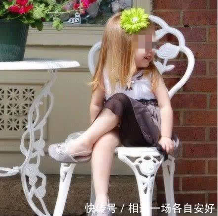 翘二郎腿|孩子的3种习惯性坐姿,身高会越长越“矮”,基因再好也徒劳