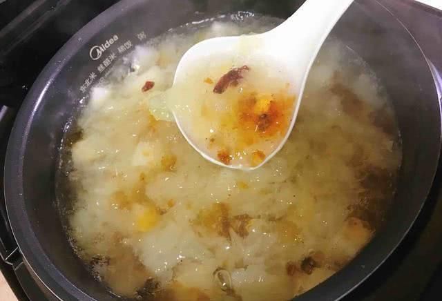 桃胶|这类菜不必过夜吃,吃一次比抽烟危害还大,赶快告知家人