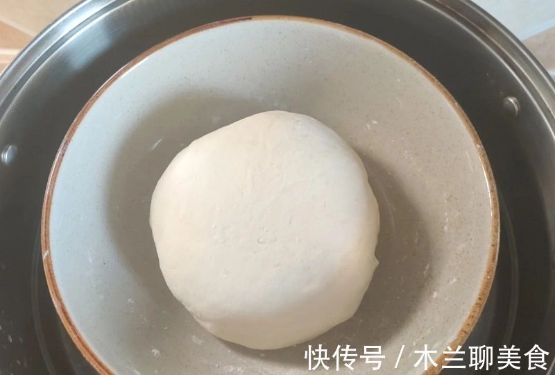 试试我这个方法,让你家的包子,又白又蓬松,又鲜香又好吃
