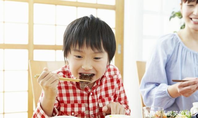 孩子|“不睡三觉、不吃三饭、不说三话”，养出的孩子，聪明又优秀