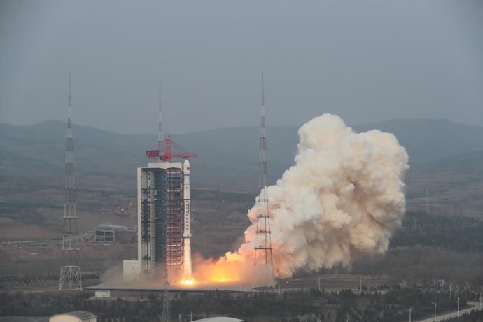 我国成功发射试验六号03星——昆明广播电视台