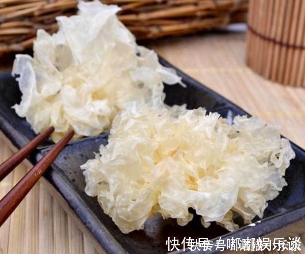 毒素|40岁的女性常吃“天然胶原蛋白”,美容排出毒素,滋阴补血不显老