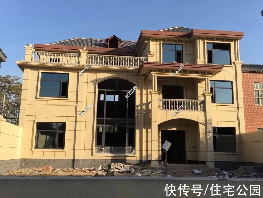 楼面|河南农村85万建三层别墅，比效果图还漂亮