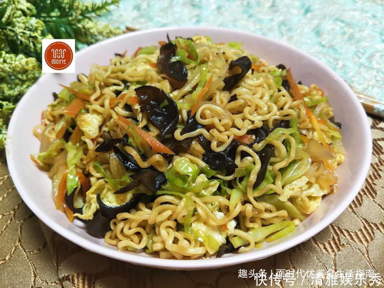 美食生活|方便面别再泡着吃了,教你个方便面的新吃法,外面是买不到的哦!