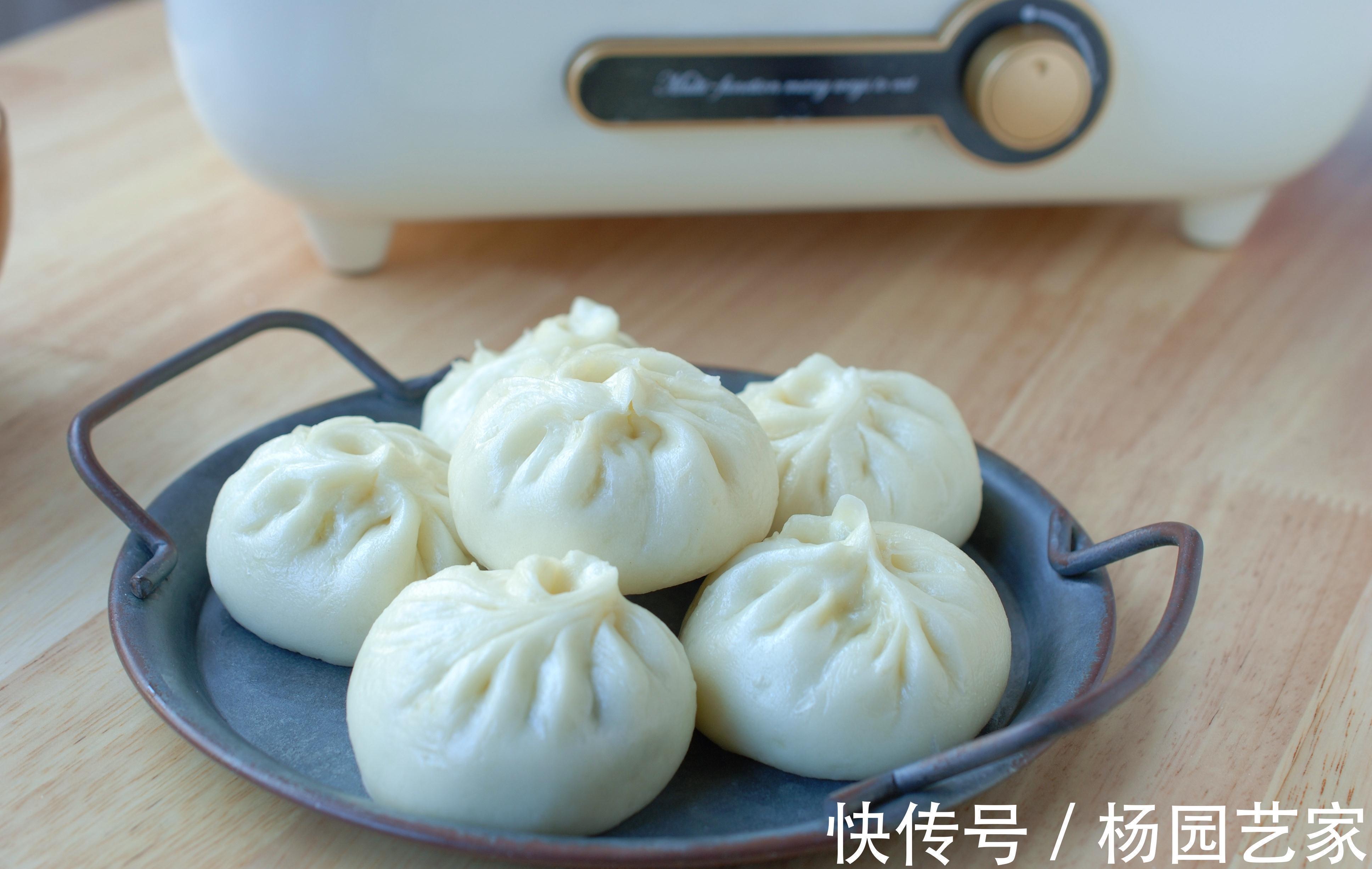 6块钱买了一大把，加4个鸡蛋蒸了2锅大包子，又鲜又嫩真香啊！