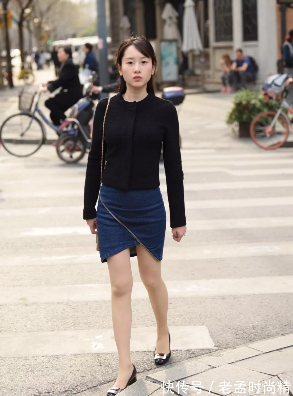 翘臀|街拍: 身材高挑, 窈窕性感的大长腿翘臀美妇人, 穿衣大方得体不错