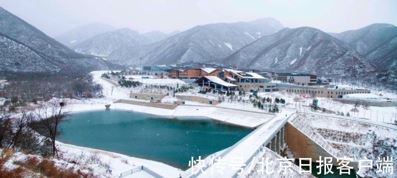 运动员|“雪游龙”中运动员尽情滑行，雪中延庆赛区动感十足