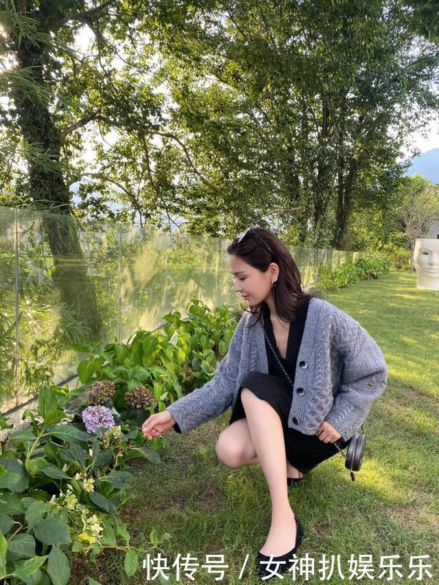 仪态满分|外套配裙子时髦人都在穿,还不赶快安排