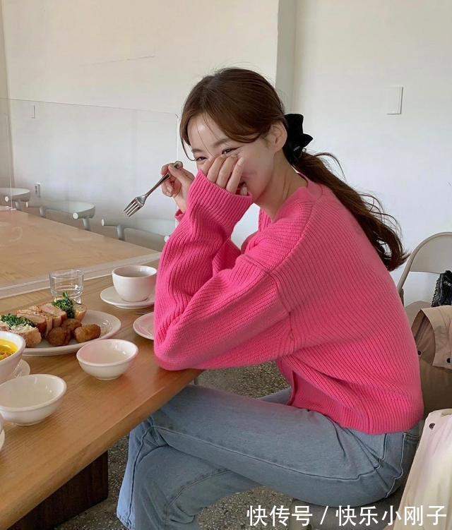 颜色 秋冬穿搭想出彩,正确的配色是关键,配色对了感觉才能到位