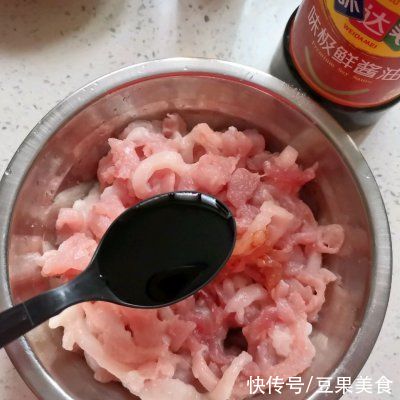 黄疸|超简单的家常快手菜，茭白炒肉丝