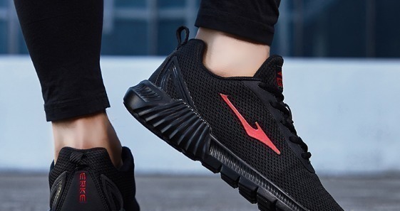 抗折性 大量美国跑迷涌入中国,抢购国产“廉价跑鞋”,直呼:太值了