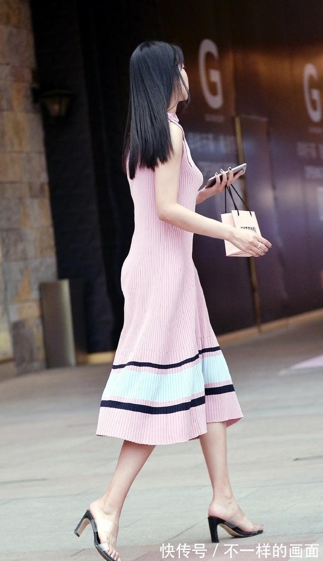 气质|简约减龄的针织长裙,清凉舒适,青春靓丽的女生值得一试