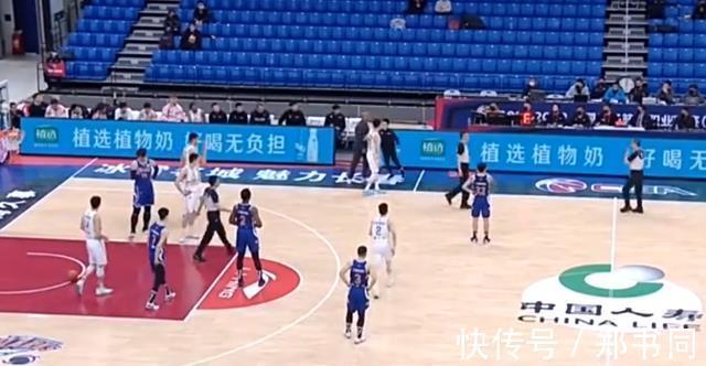 cb马布里和李春江发生冲突!CBA老冤家较劲 被吹技术犯规