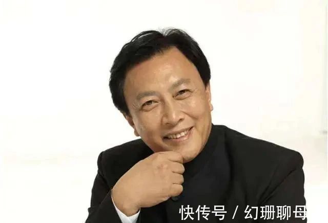 画圈|唐国强草书像在费力地画圈,书法估价却有1500元到2500元!