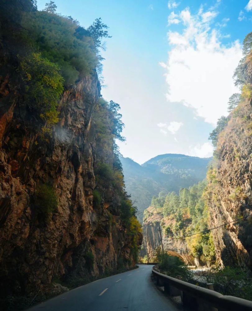 泸沽湖|藏于深山的温泉瀑布群，自驾1500公里，值了！