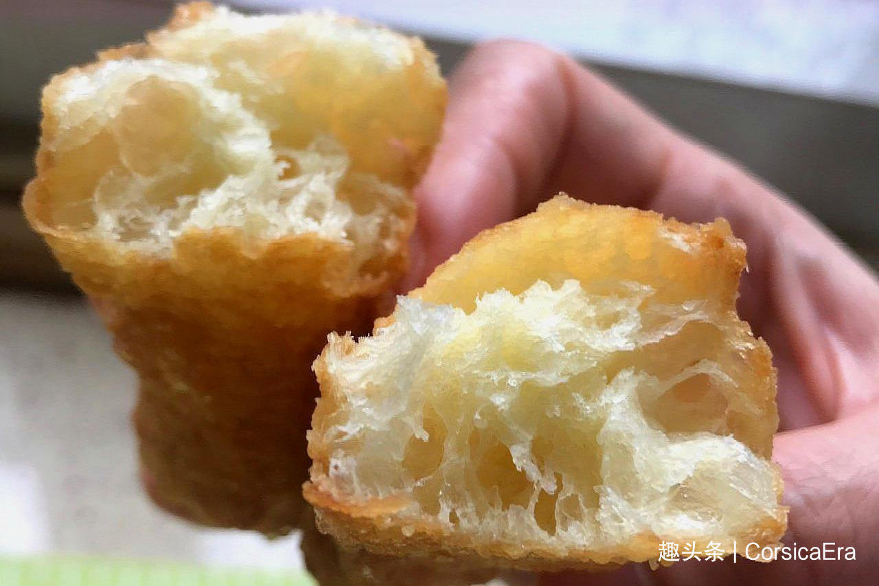 炸油条用放酵母吗教你正确的做法,出锅金黄酥脆,放凉了也不硬