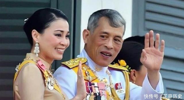 诗尼娜贵妃和苏提达王后争斗多年,早在西拉米王妃时期已经开始