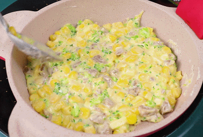 一上桌就被哄抢，这道肉丸玉米饼的诱惑我跪服