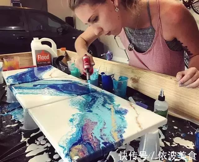 夏威夷&从没学过美术的她,用简单粗暴技法画画,让她成为了百万富豪
