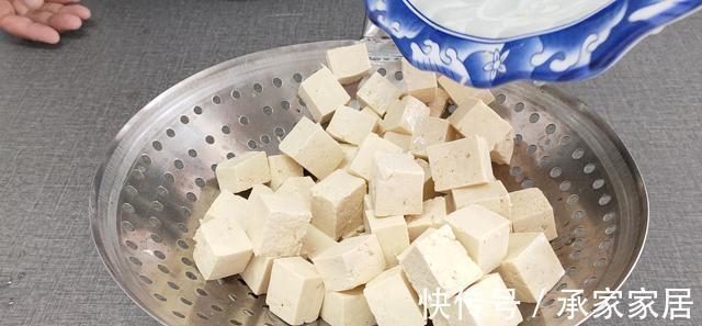老豆腐|自从学会豆腐这做法,老婆隔三差五点名要吃,上桌吃的汤汁都不剩